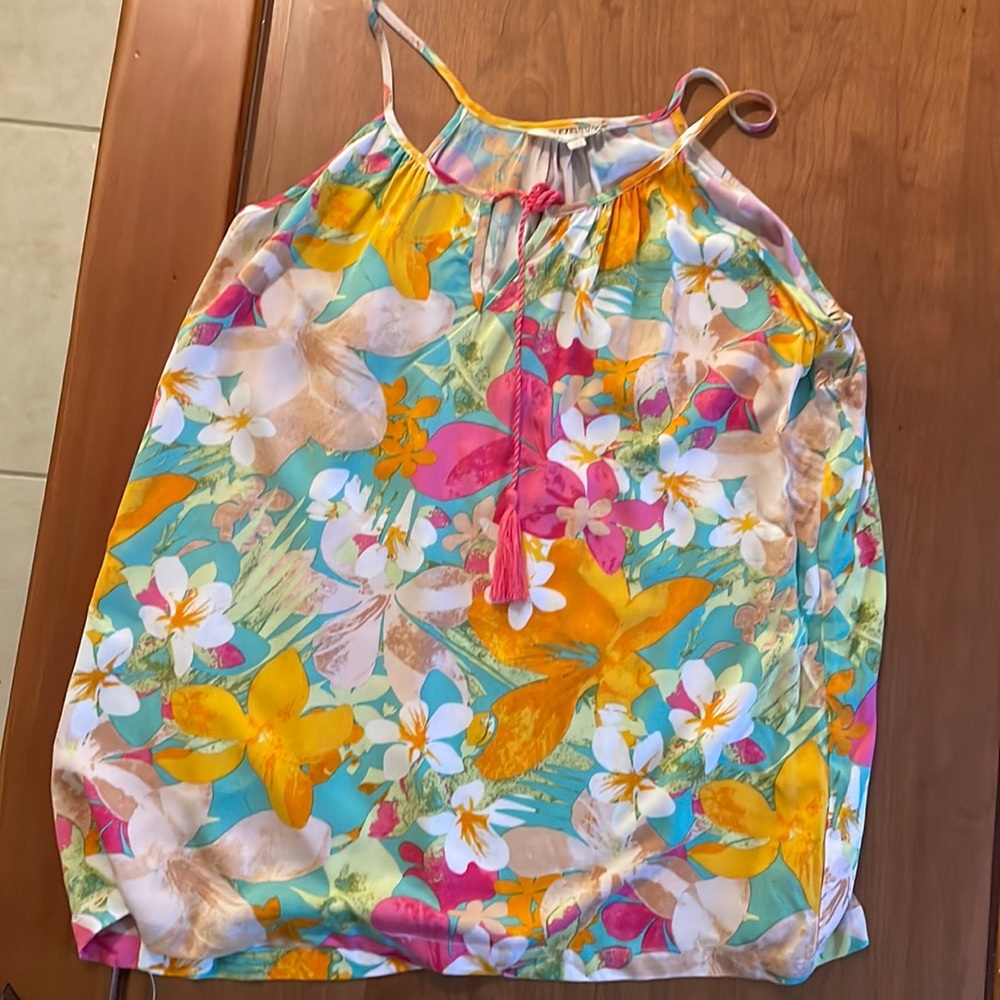 Margaritaville top